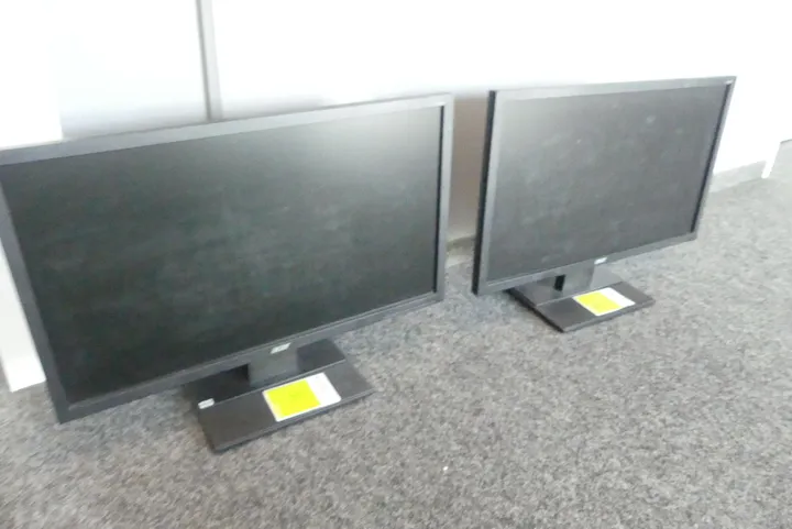 2x Acer V246HL Monitor